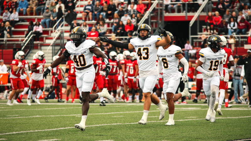 Huskies football spoils Homecoming for Davenport Saturday